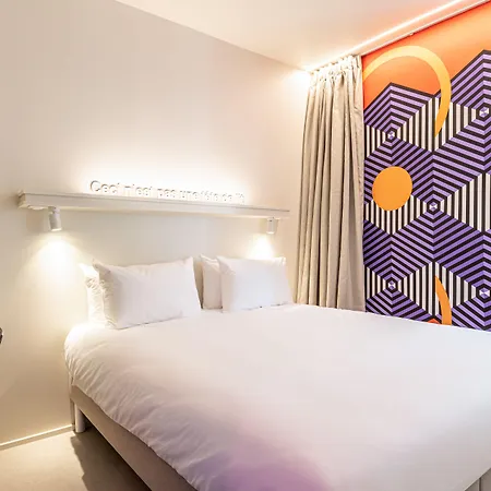 Hotel Graphik Montparnasse Parigi